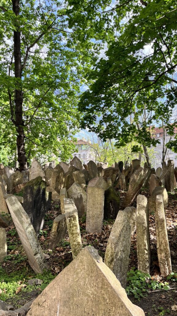 L'antico cimitero ebraico di Praga